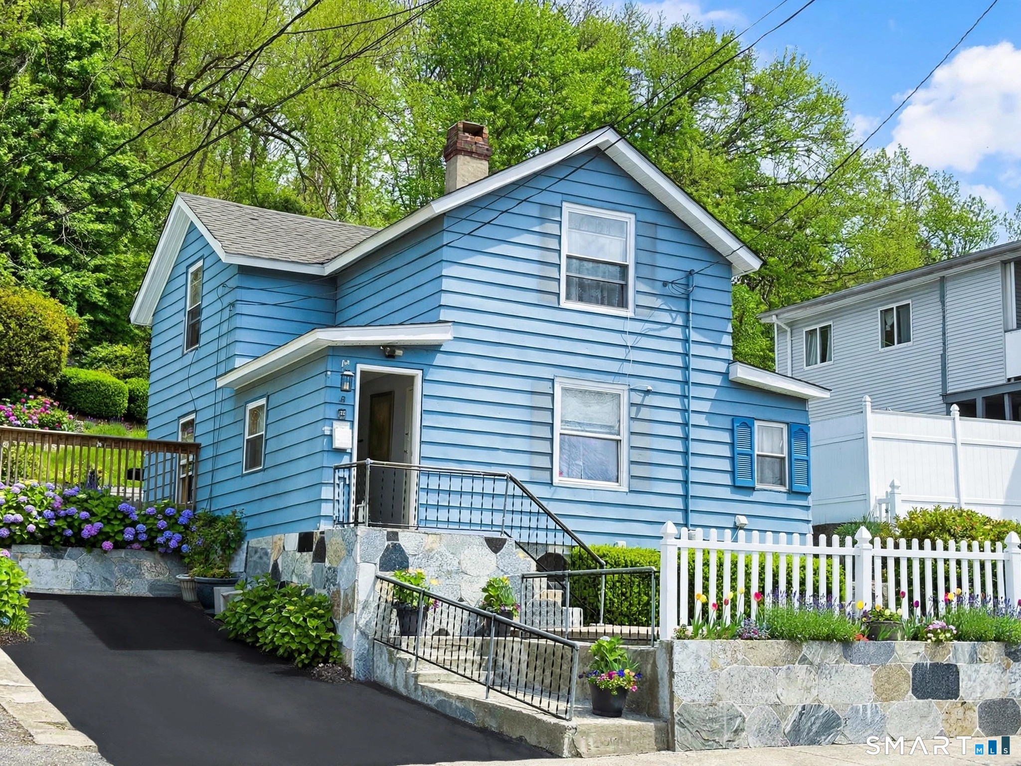1109 East Main Street Waterbury CT 06705
