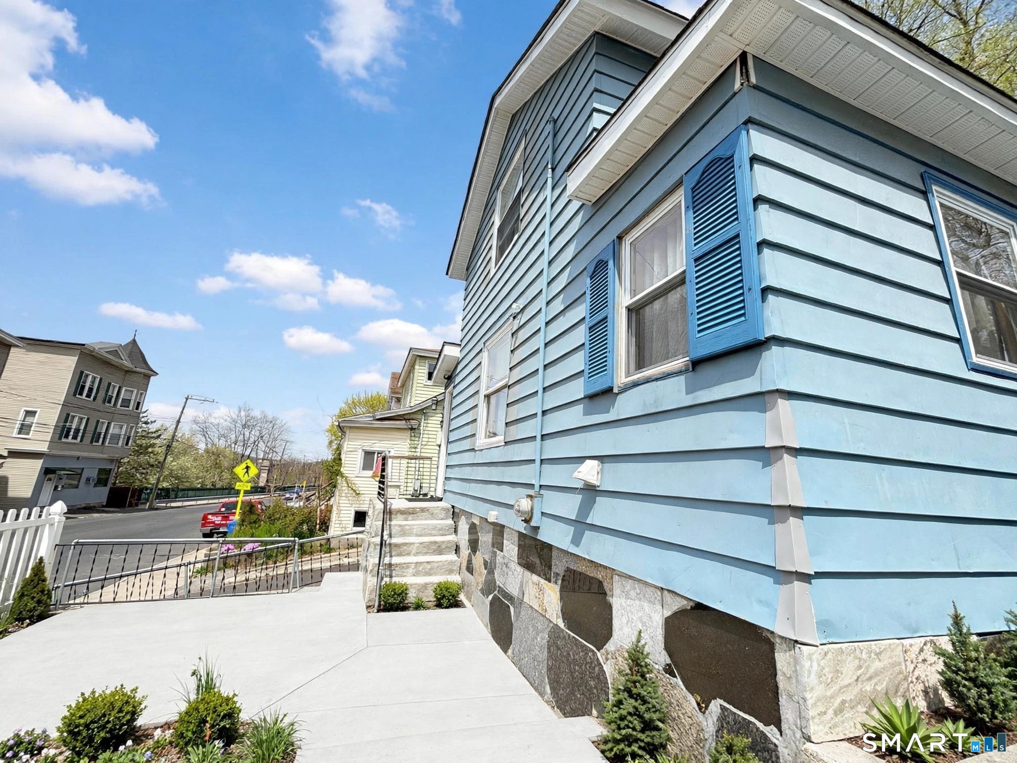 1109 East Main Street Waterbury CT 06705