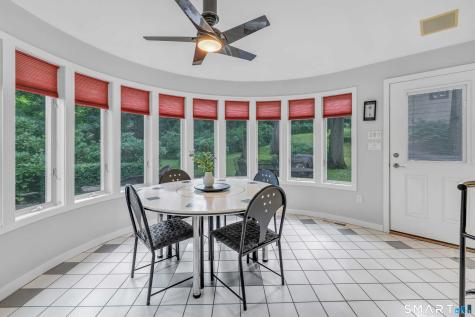 205 Stoneleigh Square Fairfield CT 06825