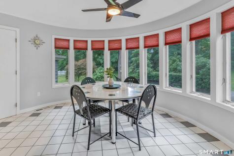 205 Stoneleigh Square Fairfield CT 06825