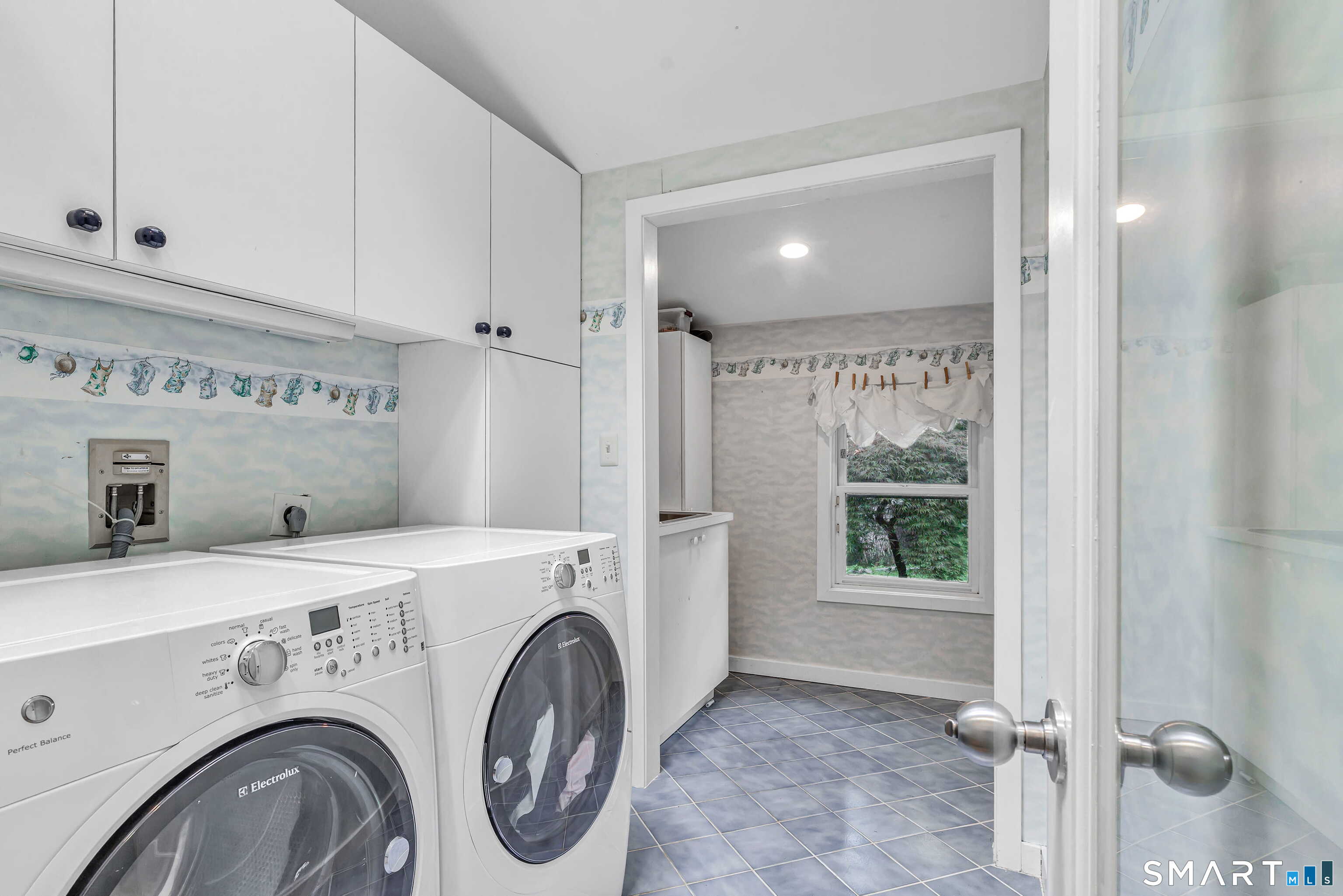 205 Stoneleigh Square Fairfield CT 06825