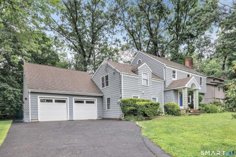 205 Stoneleigh Square Fairfield CT 06825