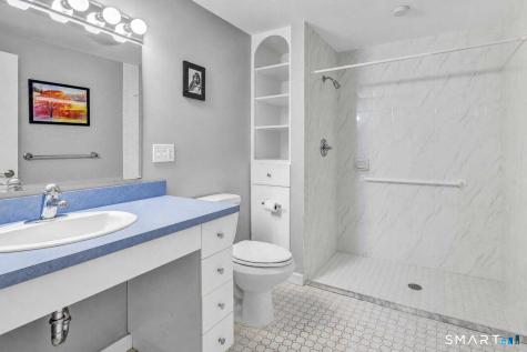 205 Stoneleigh Square Fairfield CT 06825