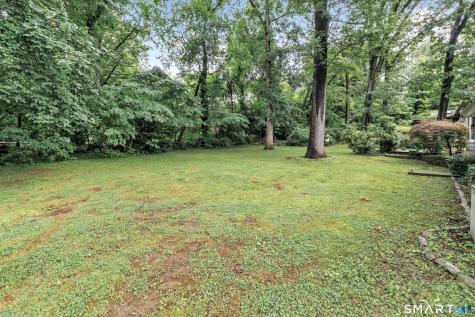 205 Stoneleigh Square Fairfield CT 06825