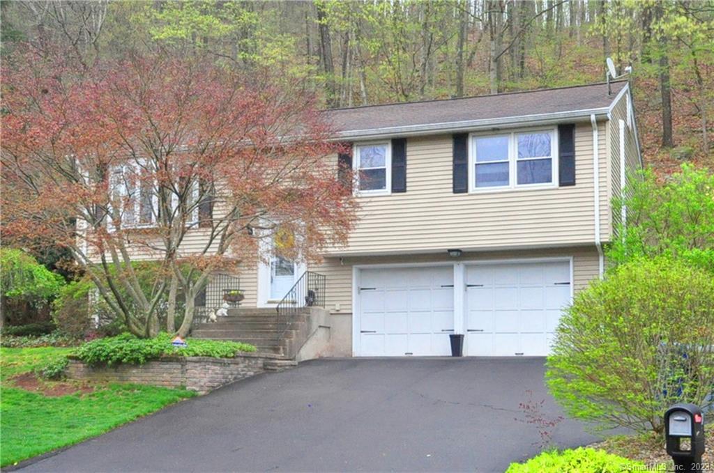 104 Metacomet Road Plainville CT 06062