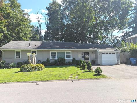 38 Pine Street Norwich CT 06360
