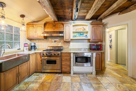 339 Main South Street Woodbury CT 06798