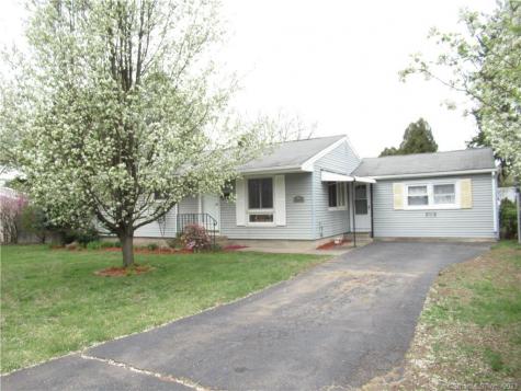 44 Beacon Manor Circle Naugatuck CT 06770