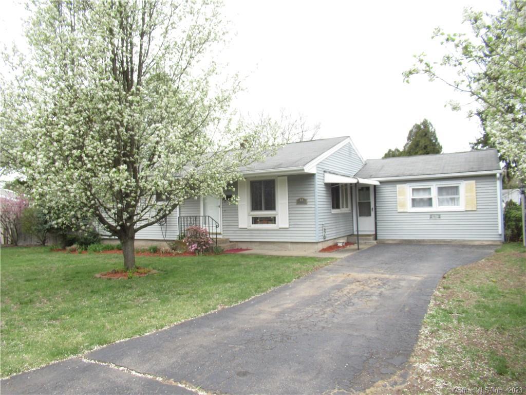 44 Beacon Manor Circle Naugatuck CT 06770