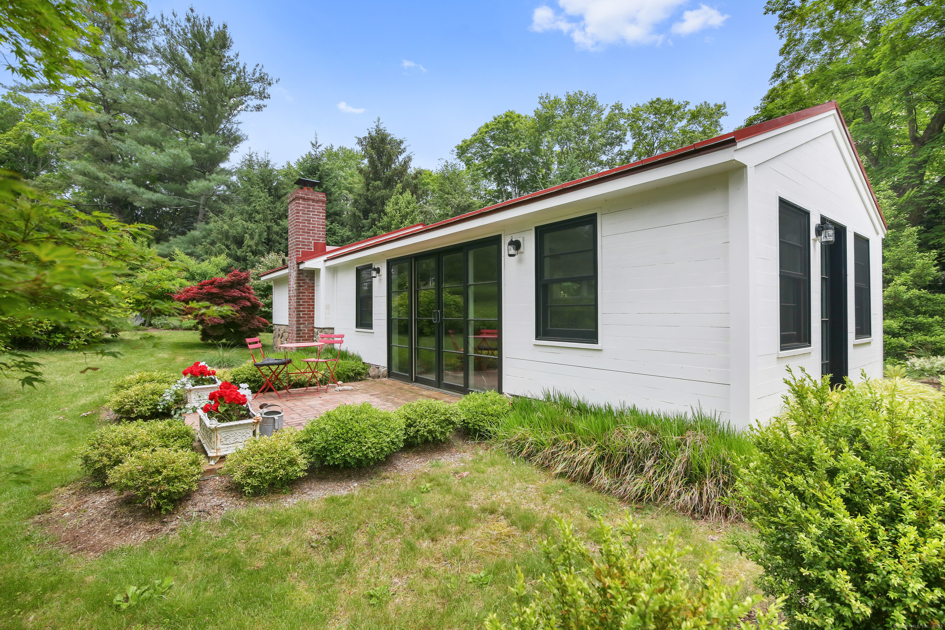 19 Skymeadow Drive Stamford CT 06903
