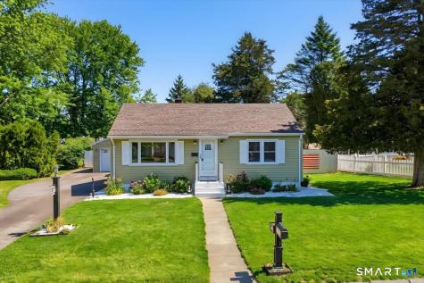 3 Cedar Street Waterford CT 06385