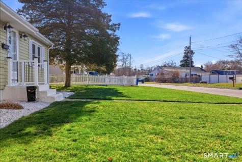 3 Cedar Street Waterford CT 06385