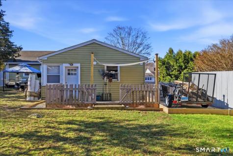 3 Cedar Street Waterford CT 06385