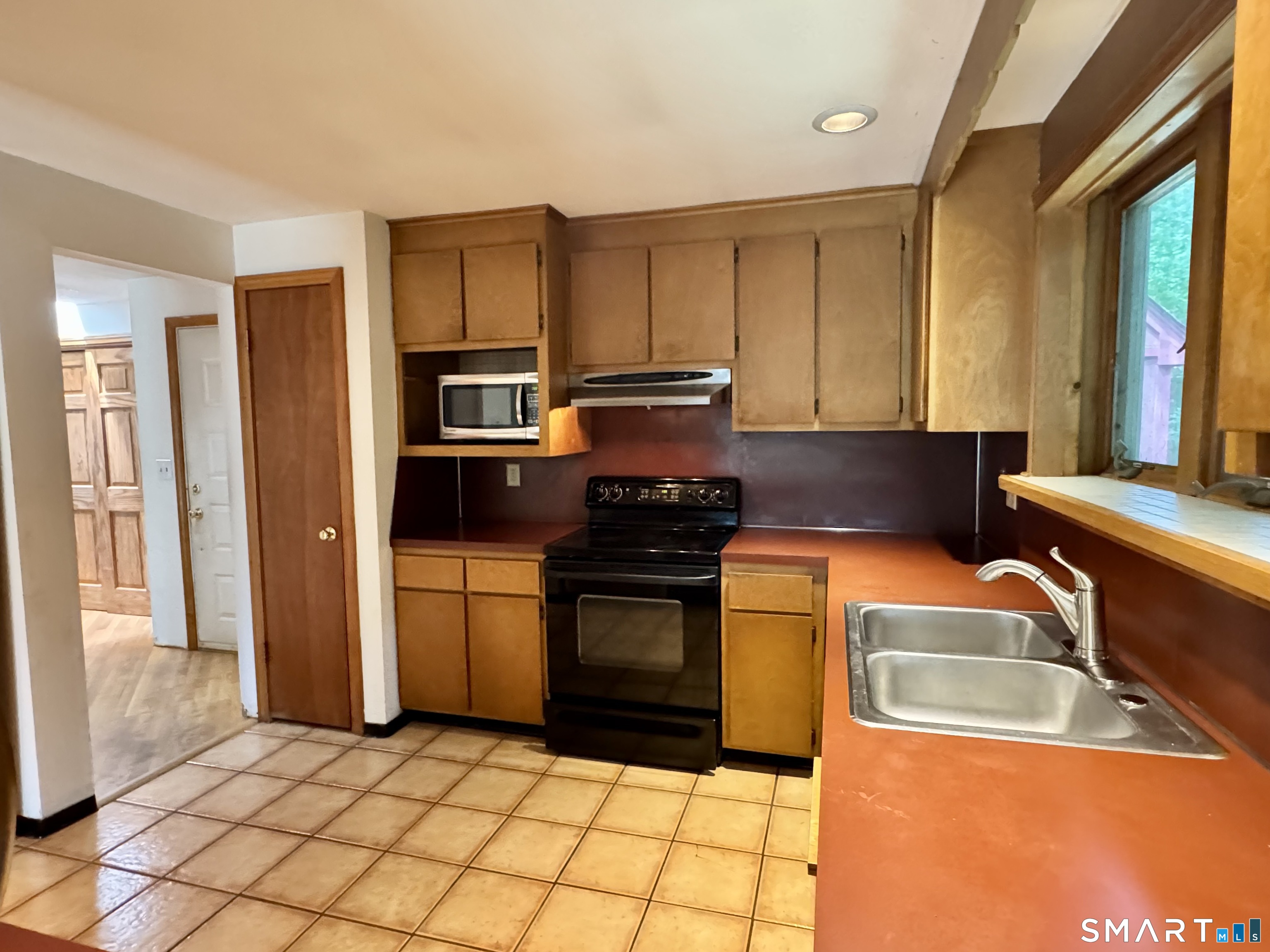 82 Timothy Terrace Windsor CT 06095