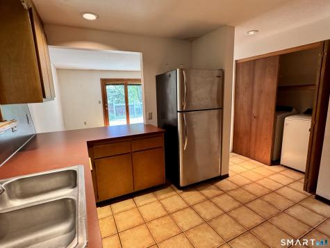 82 Timothy Terrace Windsor CT 06095