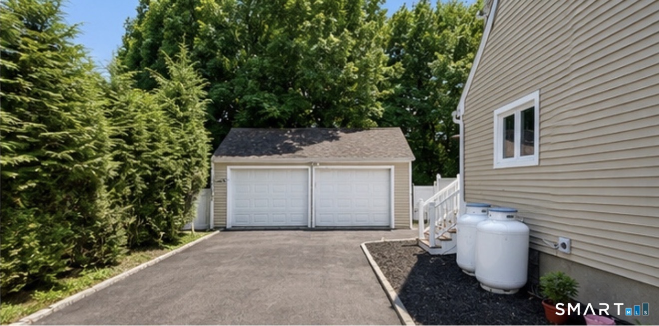 38 City Hill Court Naugatuck CT 06770