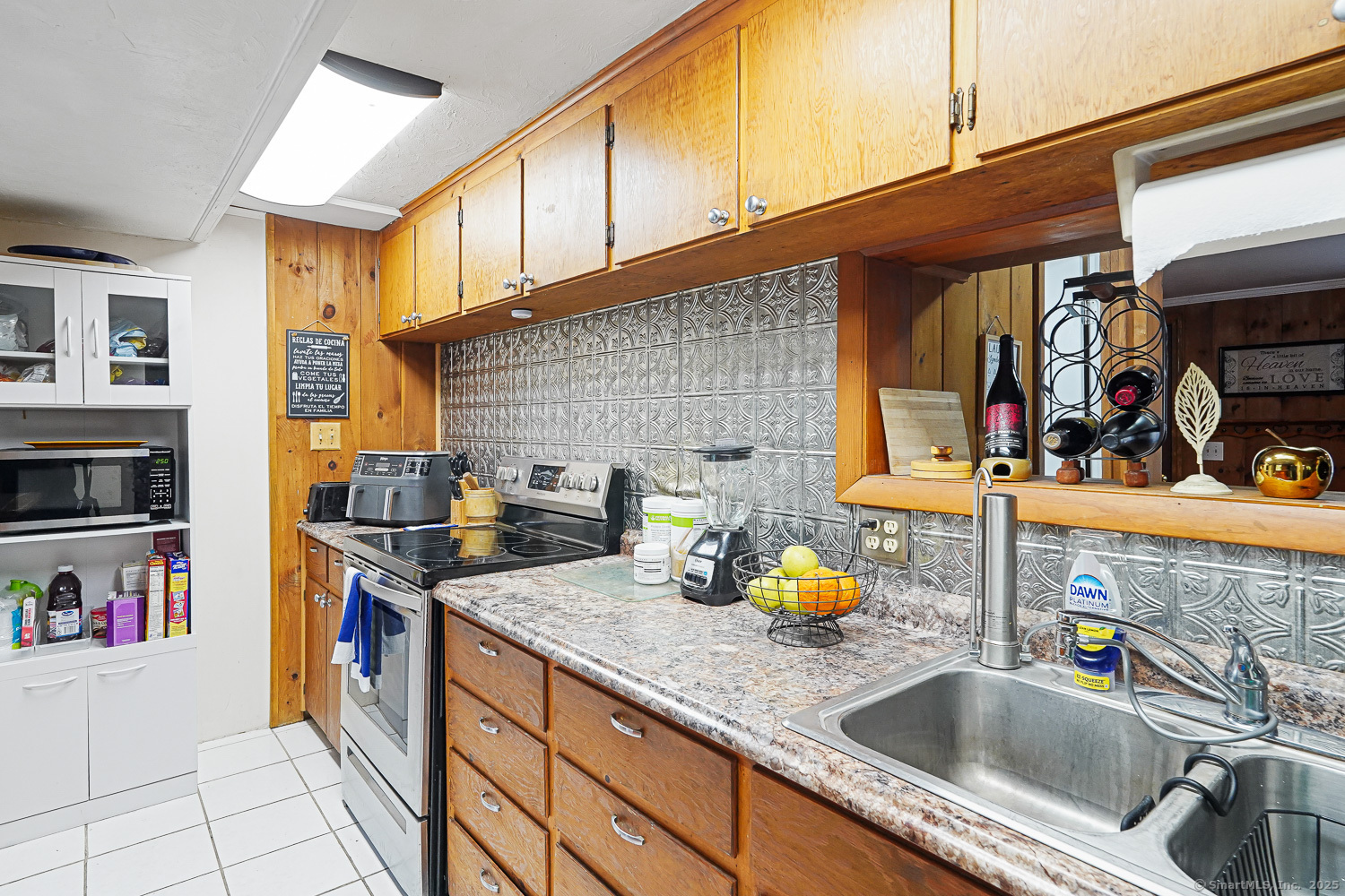 55 Pond View Drive Woodstock CT 06281