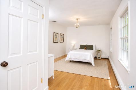 142 Horseshoe Lane Fairfield CT 06824