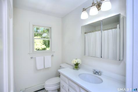 142 Horseshoe Lane Fairfield CT 06824