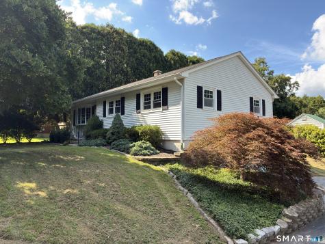 102 Derry Hill Road Montville CT 06382
