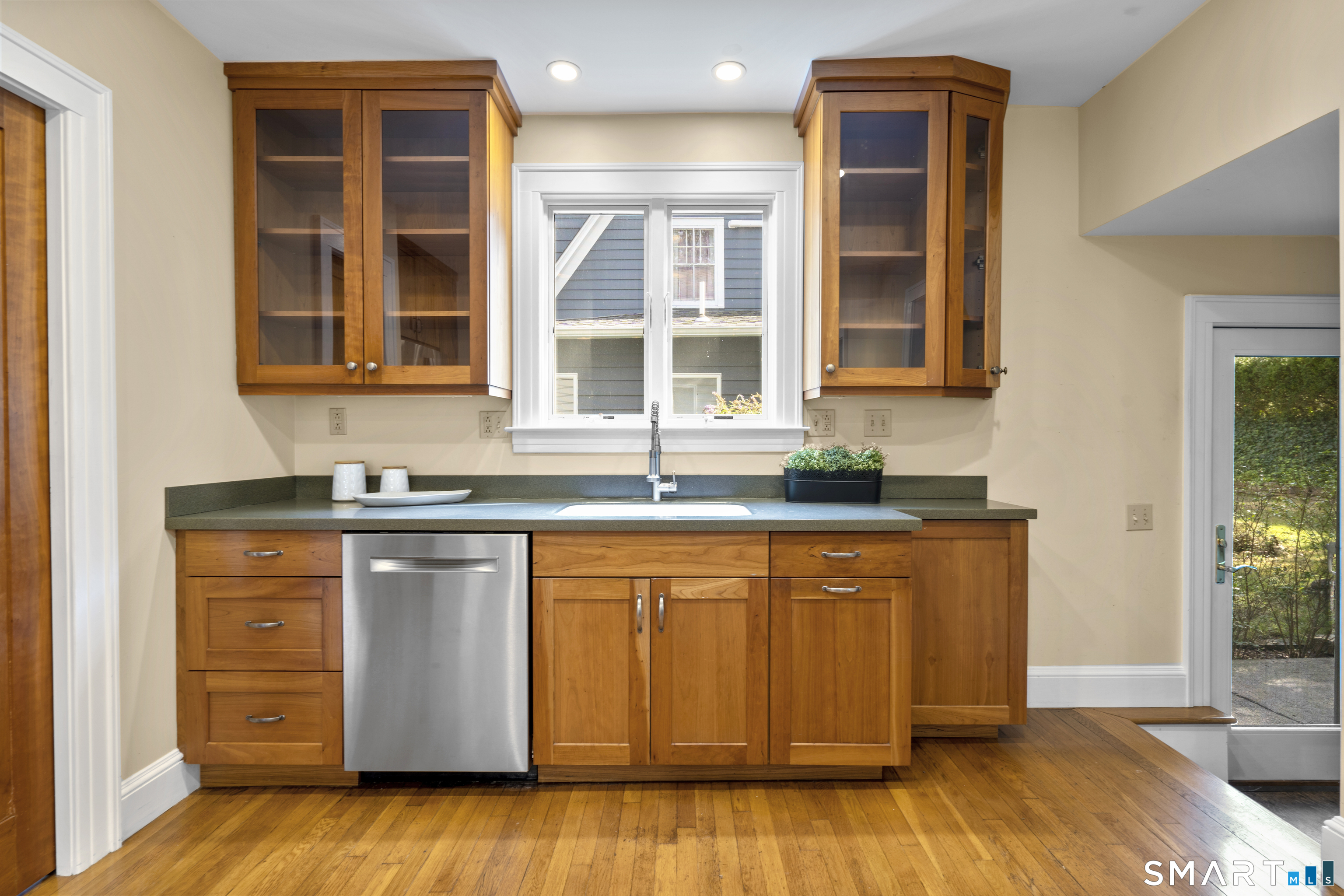 21 Morris Street Hamden CT 06517
