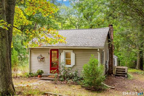 37 Sassacus Road Avon CT 06001