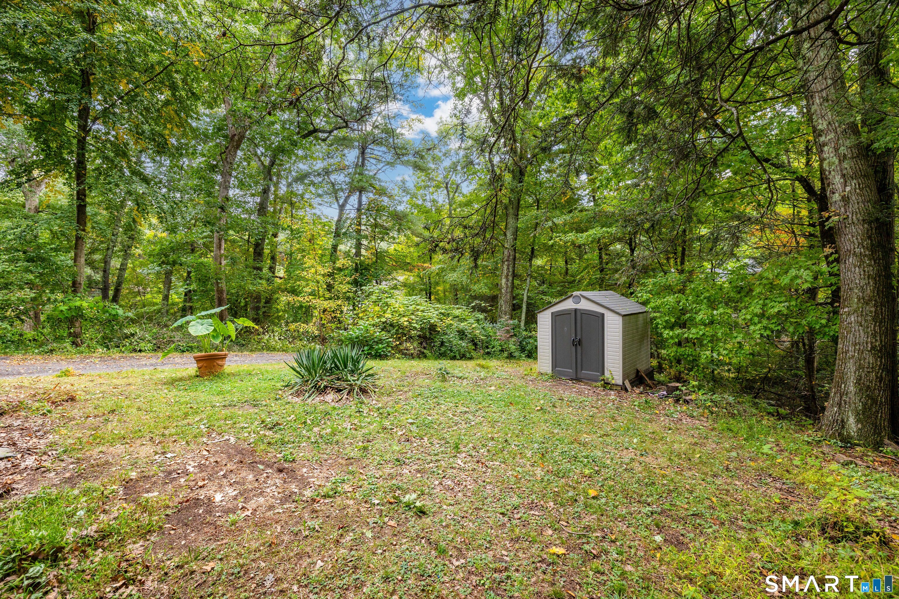 37 Sassacus Road Avon CT 06001