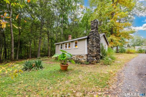37 Sassacus Road Avon CT 06001