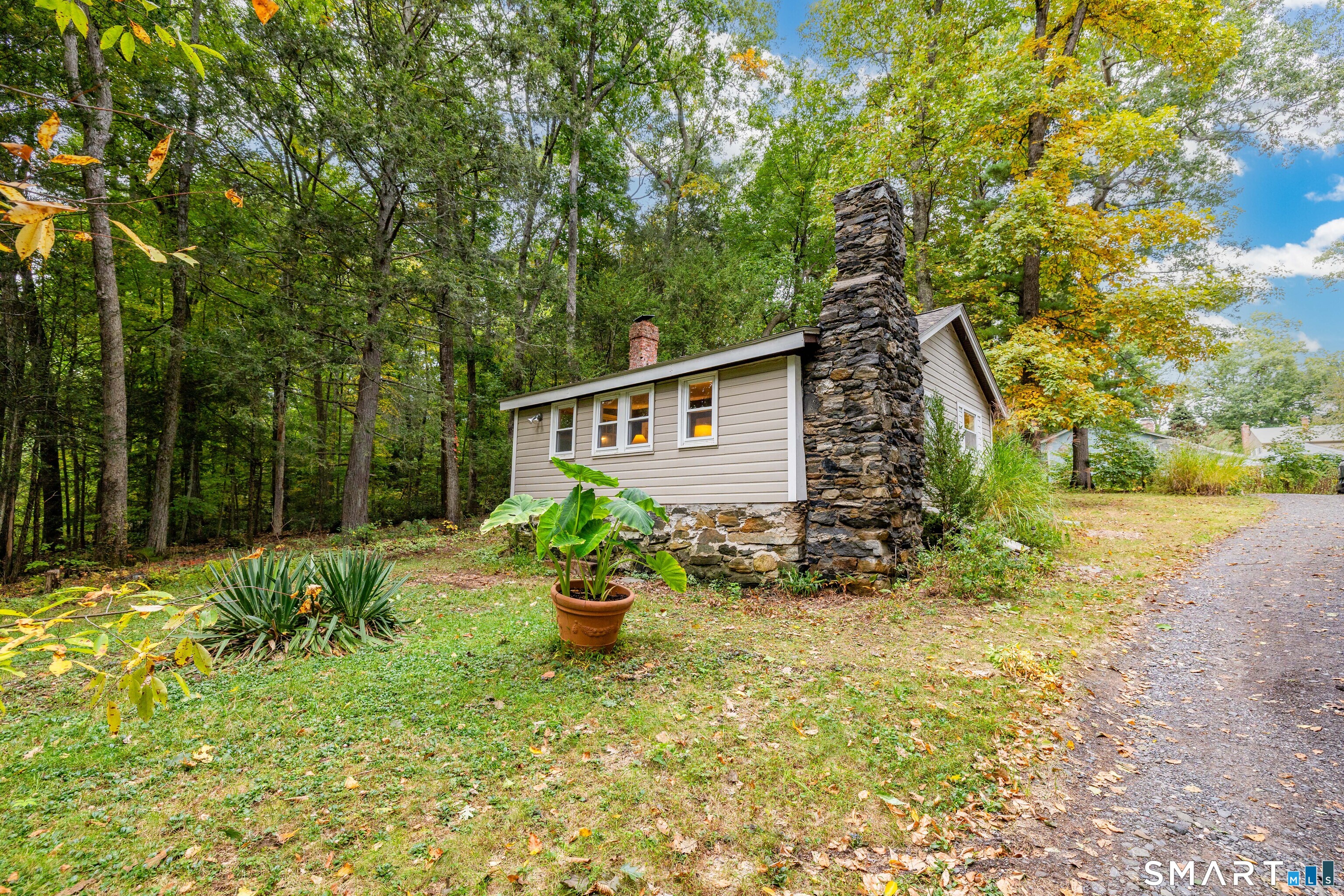 37 Sassacus Road Avon CT 06001
