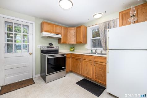 37 Sassacus Road Avon CT 06001