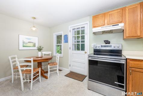 37 Sassacus Road Avon CT 06001