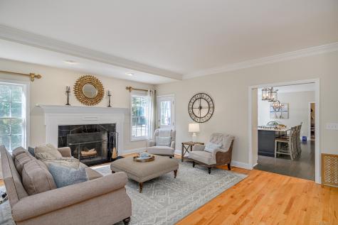 10 Wedgewood Court Newtown CT 06470