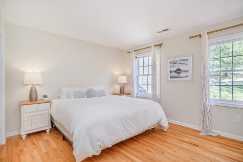 10 Wedgewood Court Newtown CT 06470