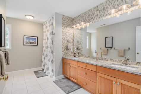 10 Wedgewood Court Newtown CT 06470