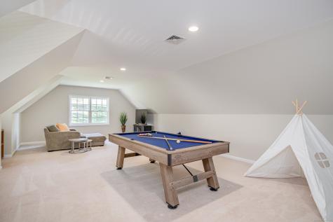 10 Wedgewood Court Newtown CT 06470