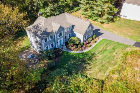10 Wedgewood Court Newtown CT 06470