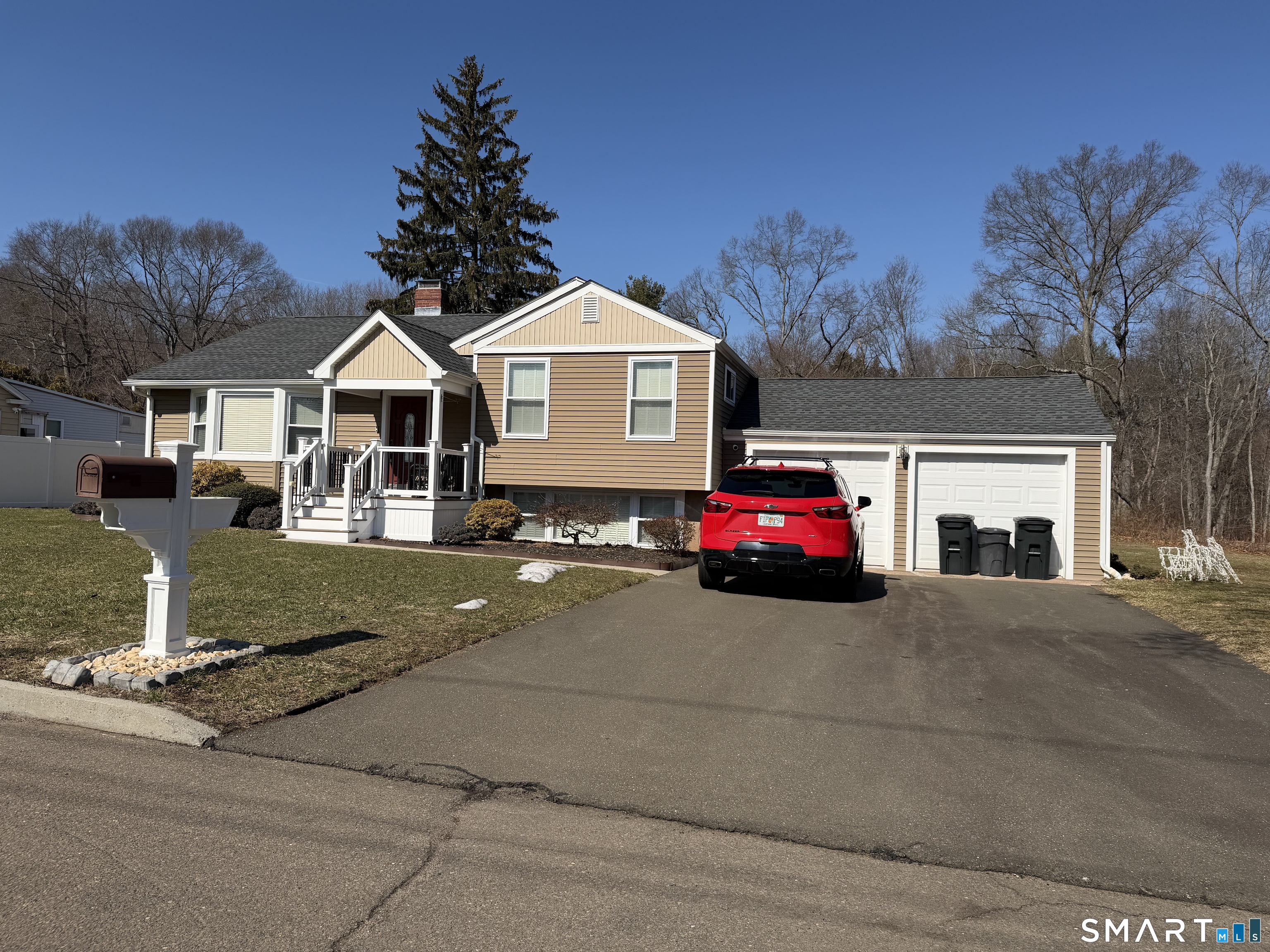 19 Gloria Place East Haven CT 06513