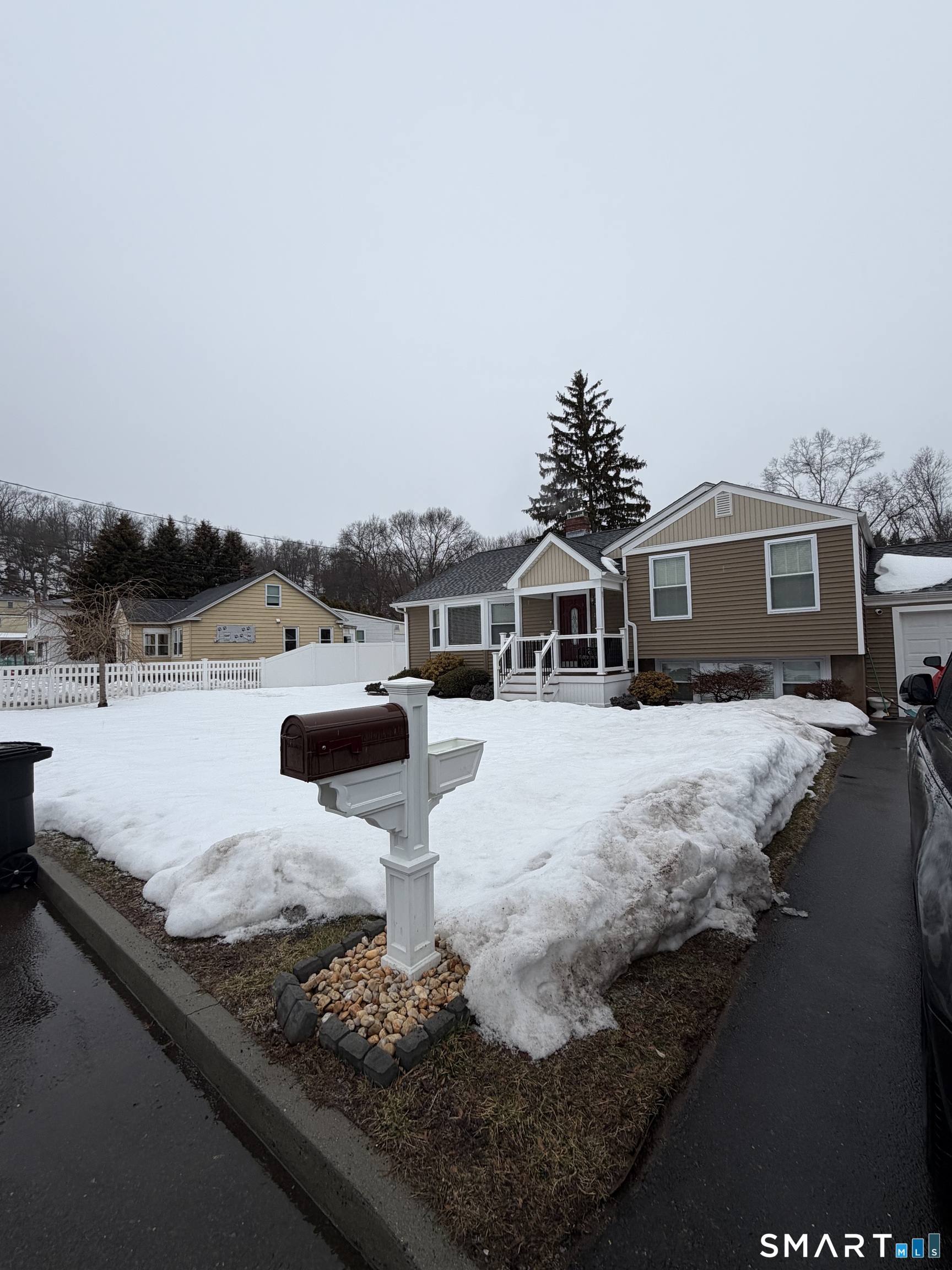 19 Gloria Place East Haven CT 06513