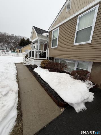 19 Gloria Place East Haven CT 06513