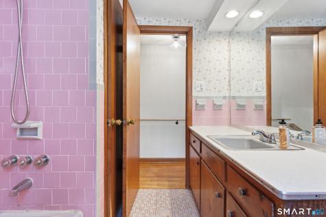 44 Occum Lane Montville CT 06382