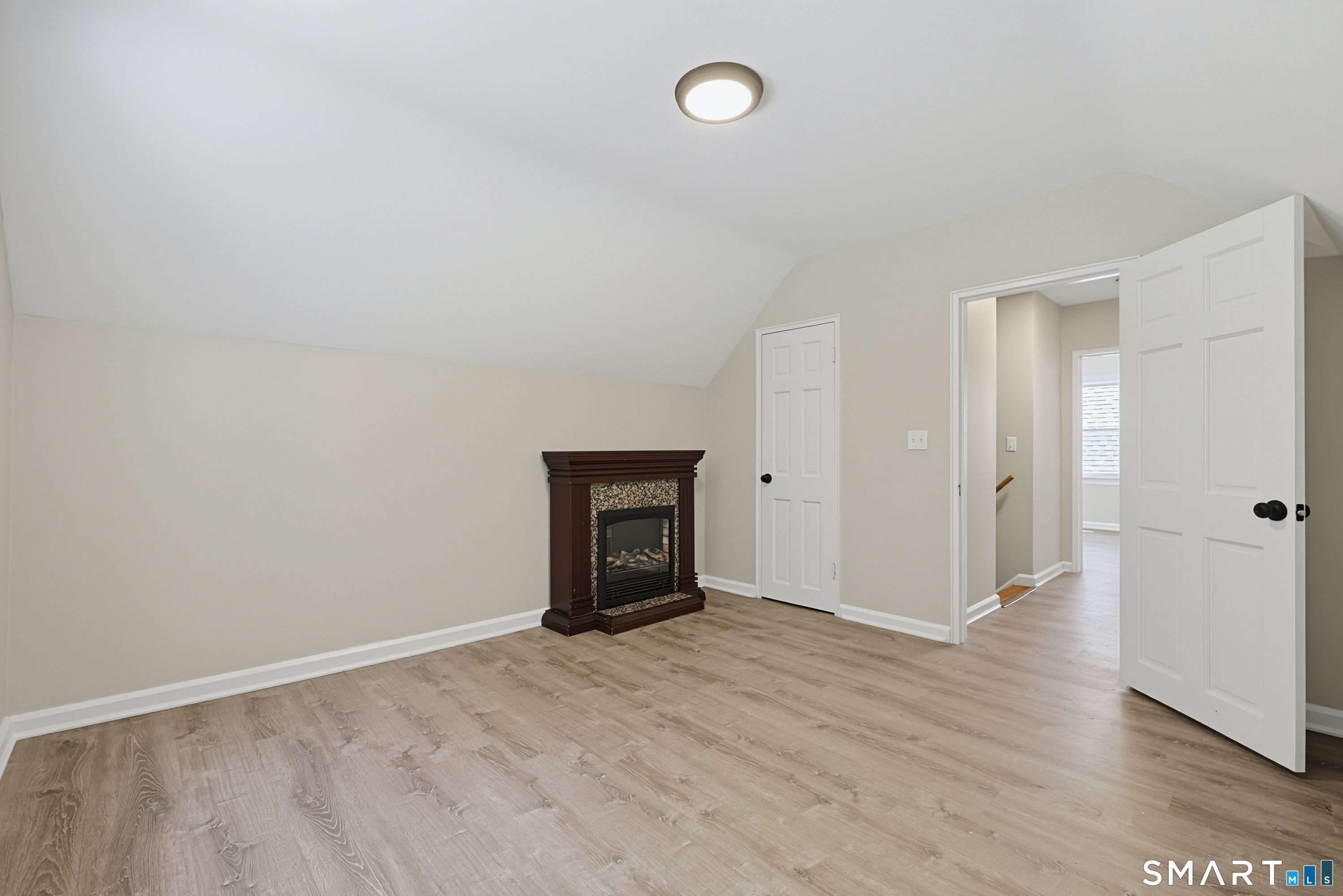 8 Whittemore Road Thompson CT 06255