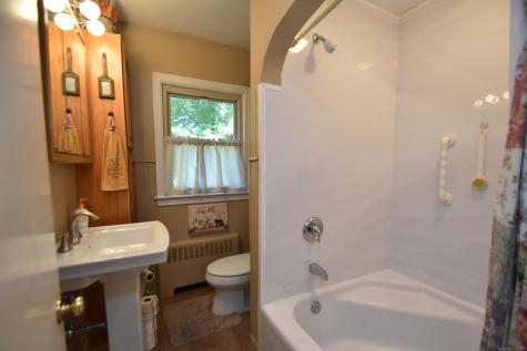 64 North Park Street Ellington CT 06029