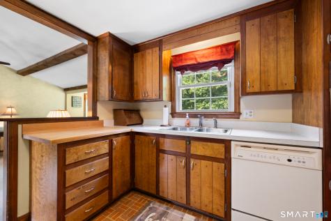 39 Plainfield Street Enfield CT 06082