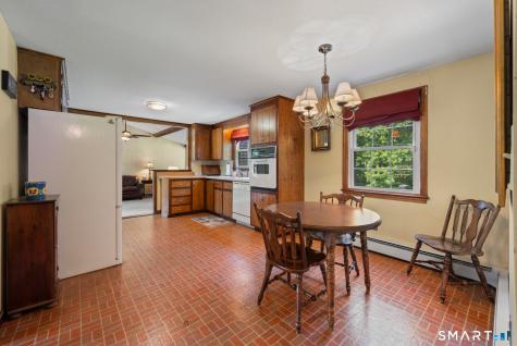 39 Plainfield Street Enfield CT 06082