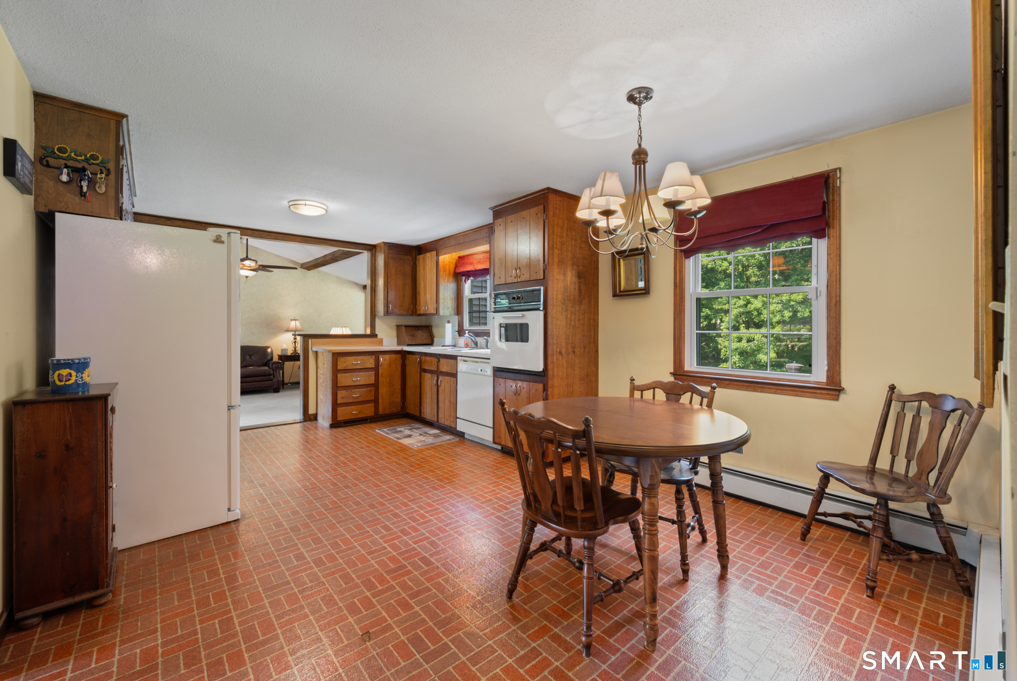 39 Plainfield Street Enfield CT 06082