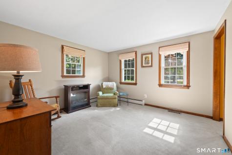 39 Plainfield Street Enfield CT 06082
