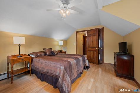 39 Plainfield Street Enfield CT 06082