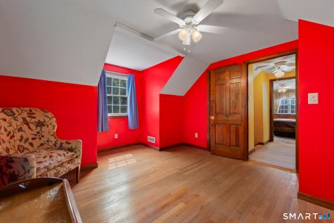 39 Plainfield Street Enfield CT 06082