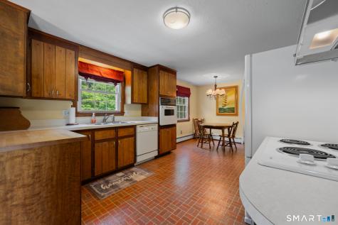 39 Plainfield Street Enfield CT 06082