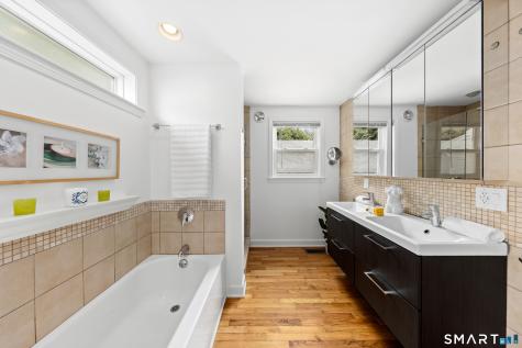 20 Whetstone Hill Court Fairfield CT 06824